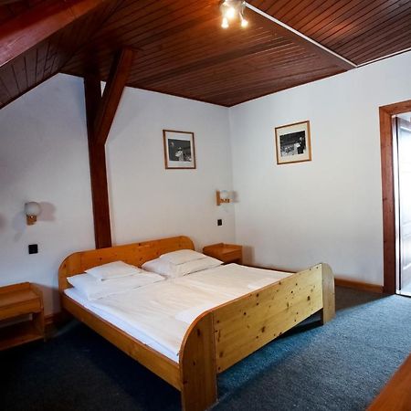 Lenau Haz Bed & Breakfast Beci Exterior foto