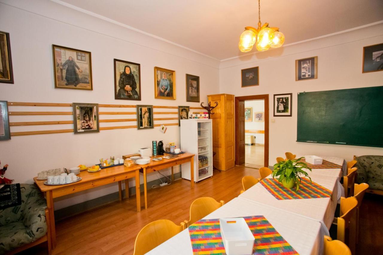 Lenau Haz Bed & Breakfast Beci Exterior foto
