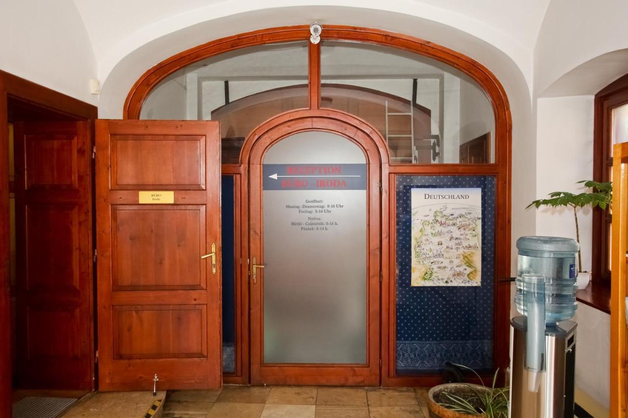 Lenau Haz Bed & Breakfast Beci Exterior foto